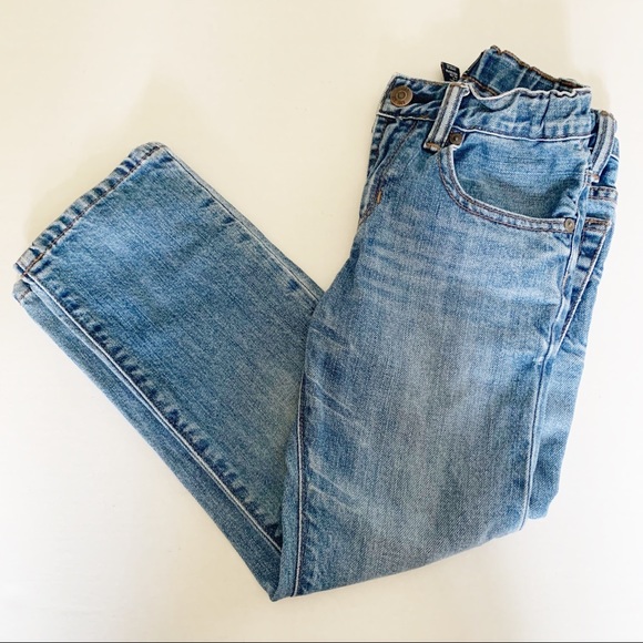 gap standard vs straight fit